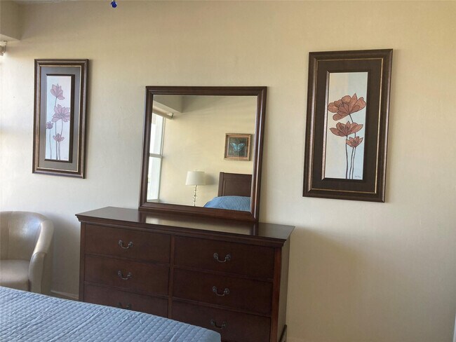 Building Photo - 4010 Galt Ocean Dr