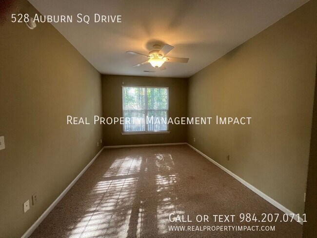 Building Photo - 528 Auburn Square Dr