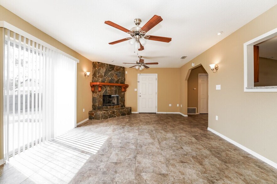 Building Photo - 1539 Lafayette Ave