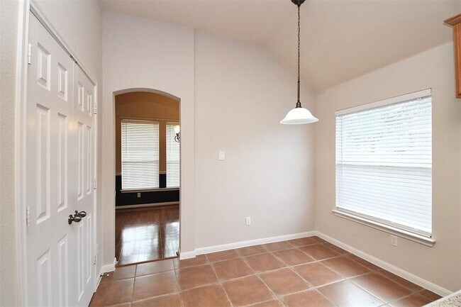 Building Photo - 3608 Pine Needle Cir