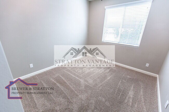 Building Photo - 4118 E Hoot Owl Trail