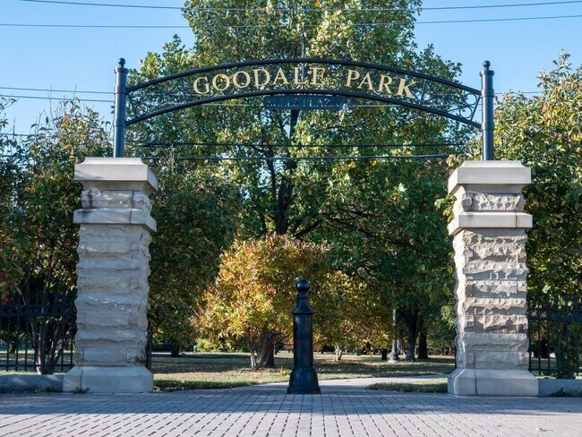 Building Photo - 1145 N High St