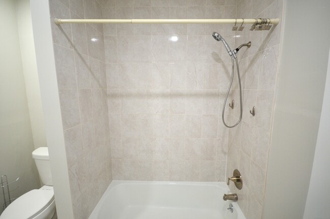 Building Photo - 68 Westfield Ave