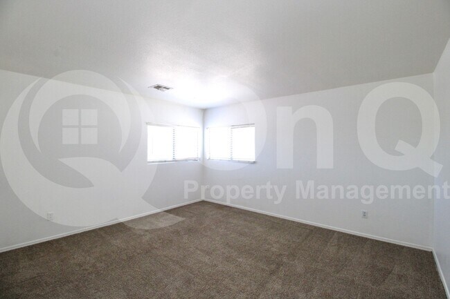 Building Photo - 11509 E Quicksilver Ave