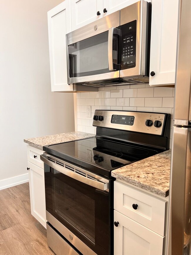 Building Photo - 4627 E. Thompson-2 Bed