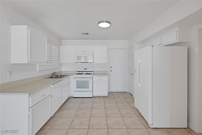 Building Photo - 1701 Duarte Dr