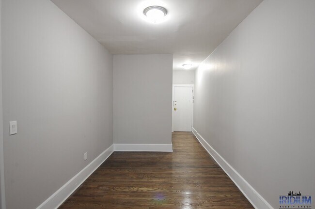Building Photo - 471 Madison Ave