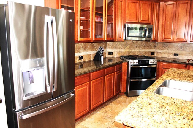 Building Photo - 130 E Lasting Spring Cir