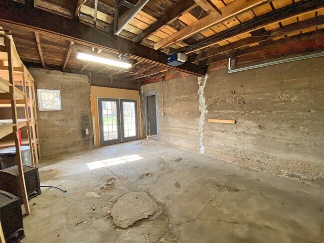 Building Photo - 2445 W 37th Ave