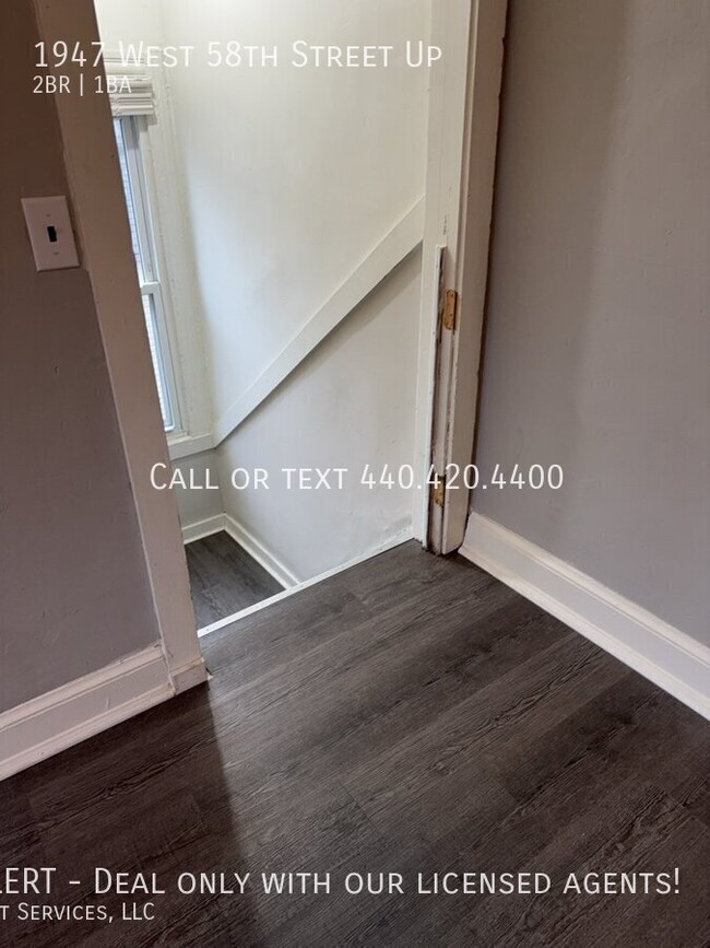 Building Photo - Charming 2-Bedroom Up Unit with Terrace in...