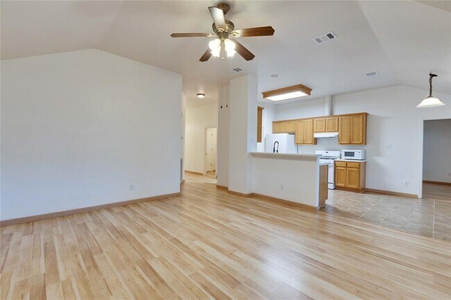 Building Photo - 2625 Gate Ridge Dr