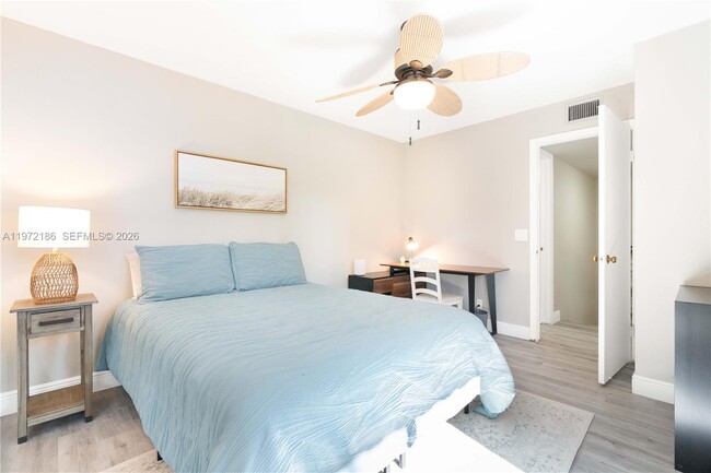 Building Photo - 9844 NW 6th Ct