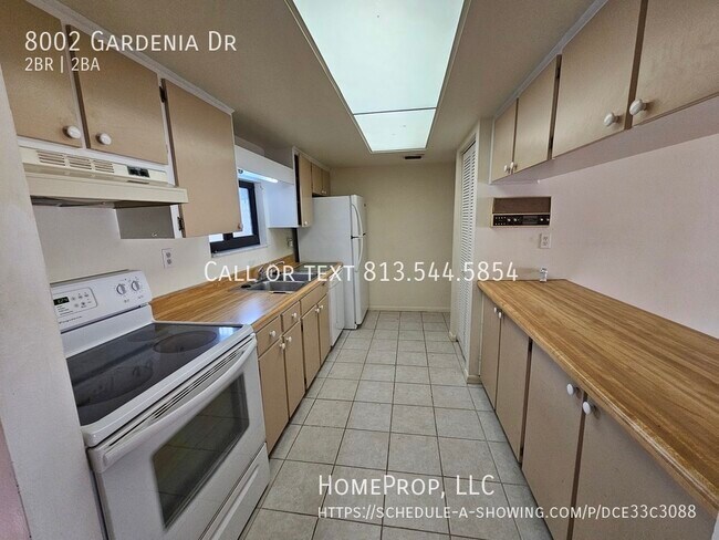 Building Photo - 2 Bedroom Meadowood Condo