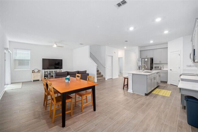 Building Photo - 9715 Introduction Wy