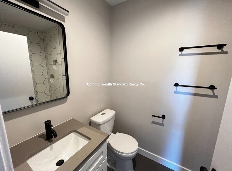 Building Photo - 1661-1663 Washington St. Unit 308