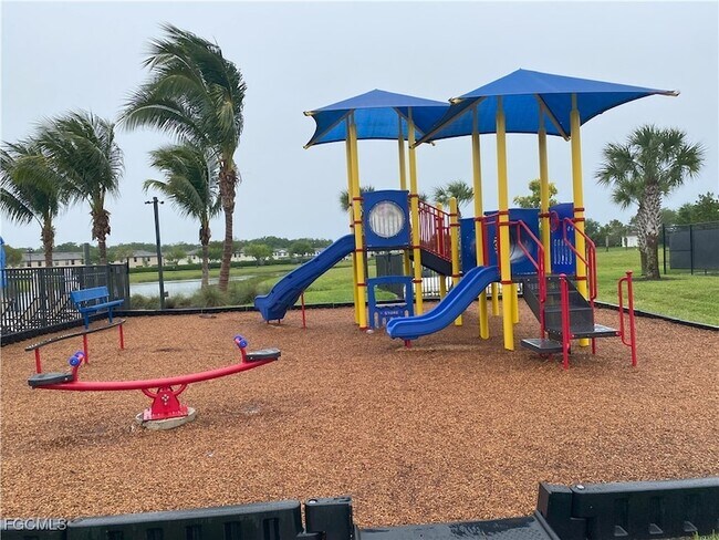 Building Photo - 3261 Altimira Dr