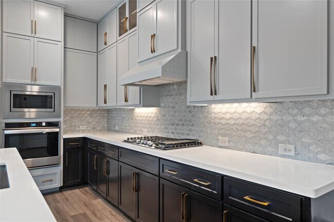 Building Photo - 20700 Matts Cove