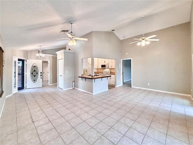Building Photo - 2245 Springrain Dr