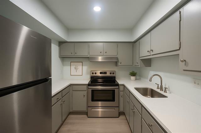 Building Photo - 5311 Fleetwood Oaks Ave