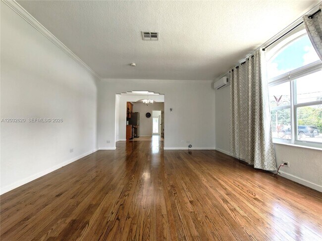 Building Photo - 470 SW 25th Rd