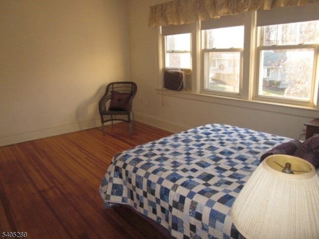 Building Photo - 45 Niles Ave