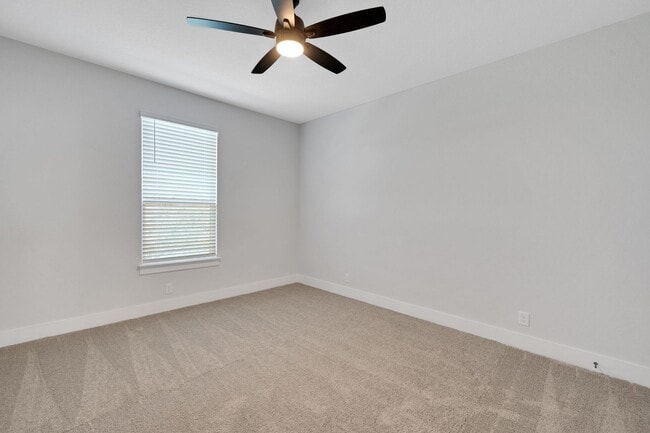 Building Photo - 3 Bedroom 2.5 Bath Townhome!