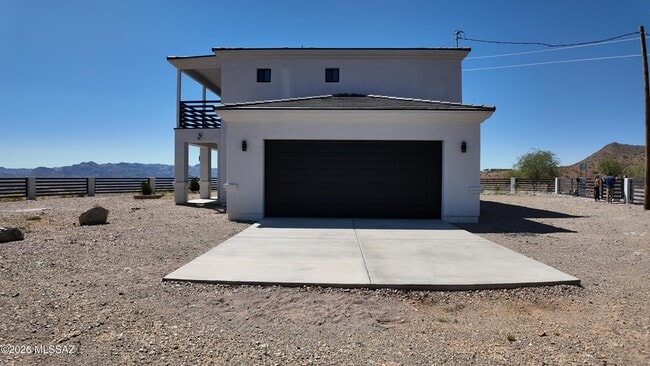 Building Photo - 339 Circulo Chica