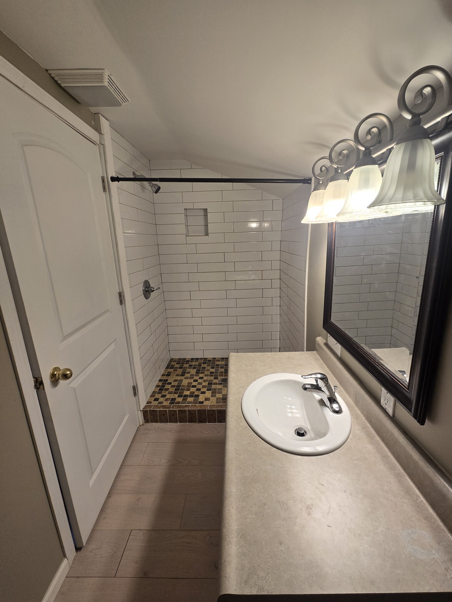 2nd Bathroom - 311 Fountain St