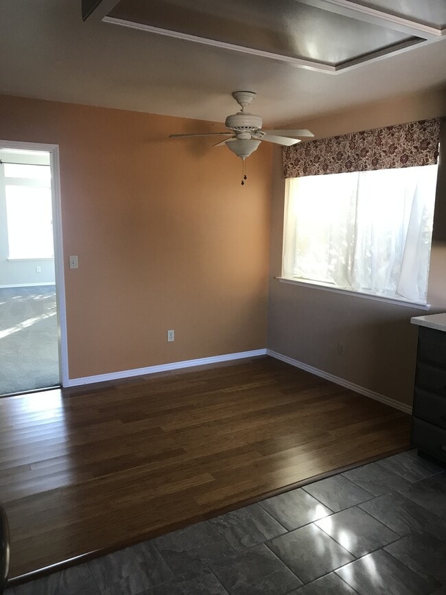 Building Photo - Beautiful 4 bedroom custom