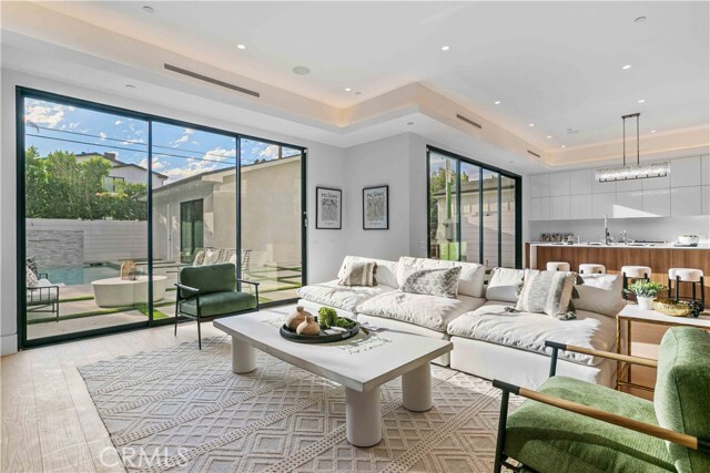 Building Photo - 4532 Katherine Ave