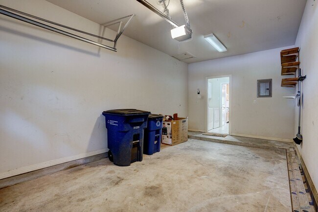 Building Photo - 4502 Avenue-B