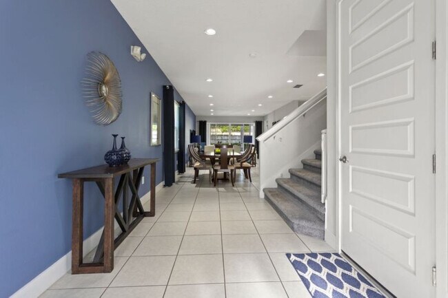 Building Photo - 360 Pendant Ct