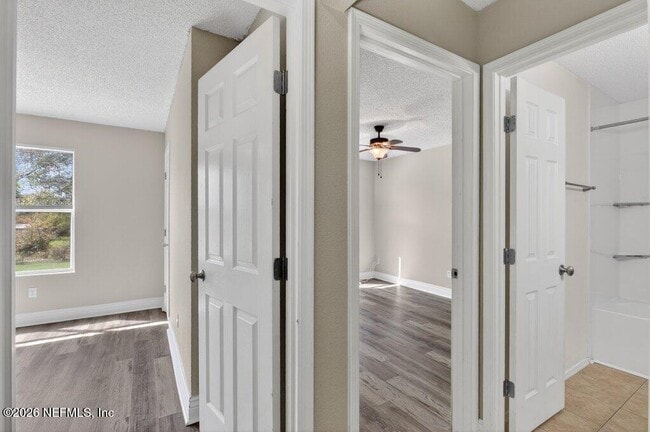 Building Photo - 518 Tuxedo Ct