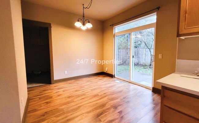 Building Photo - The Perfect 3 BD | 2.5 BA Home in Oregon C...