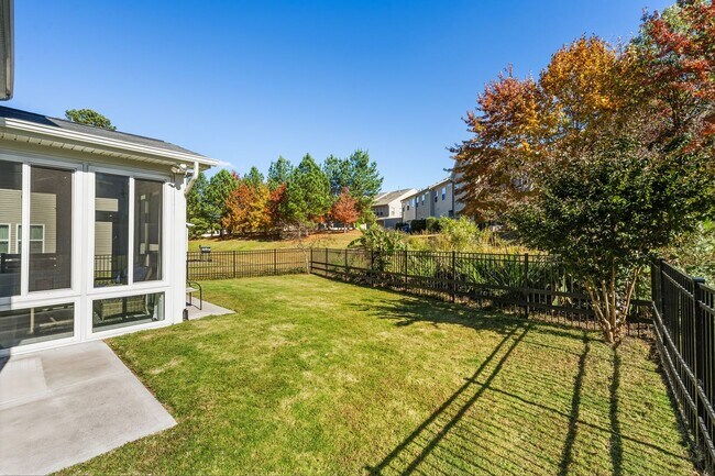 Building Photo - Stylish, Energy-Efficient 3 Bed/2.5 Bath Home in Prime Durham Location