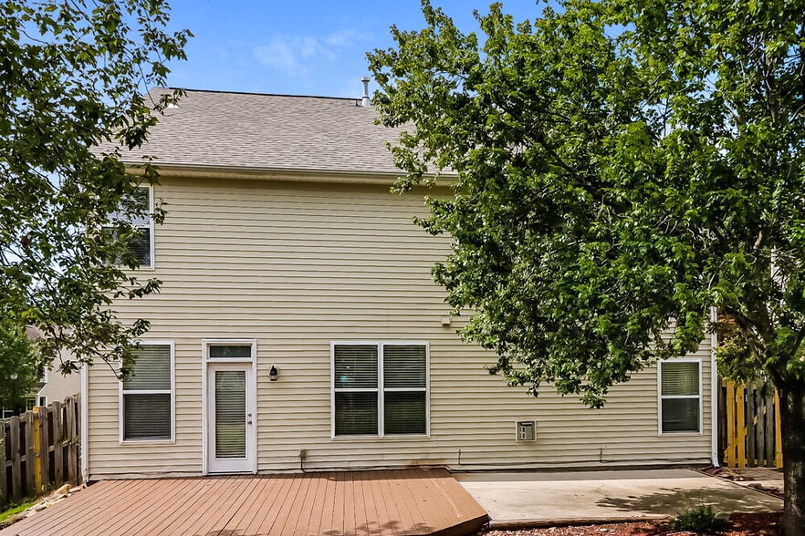 Building Photo - 7034 Advocator Ln