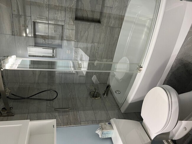 Building Photo - 926 W Aspen Dr