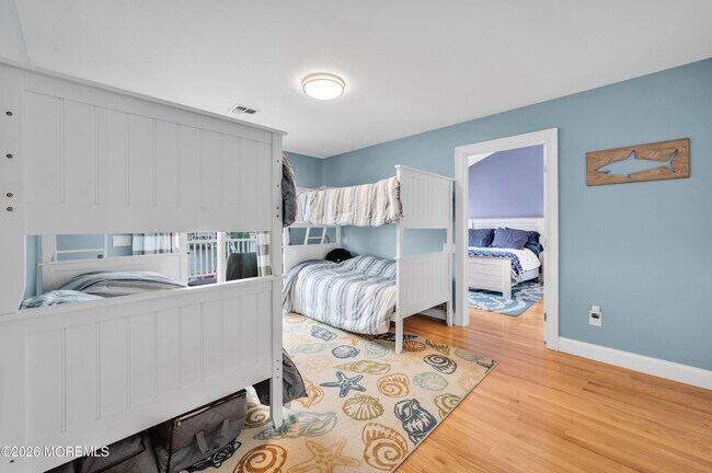 Building Photo - 15 Seville Dr
