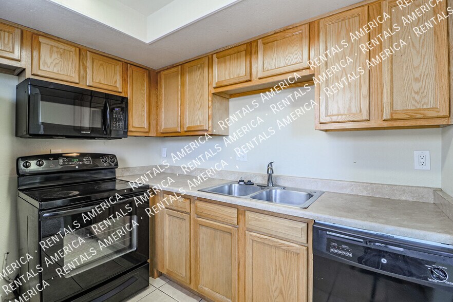 Building Photo - 4354 N 82nd St