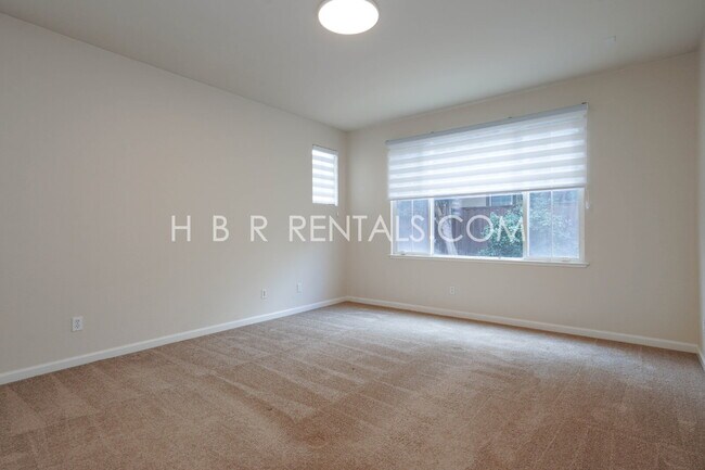 Building Photo - Wicklund Village: Charming 4-Bed Single St...