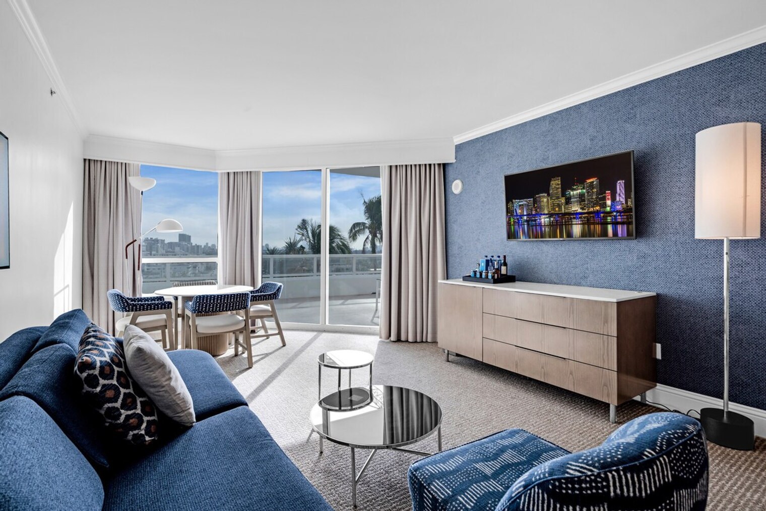 Building Photo - 4343 Collins Ave