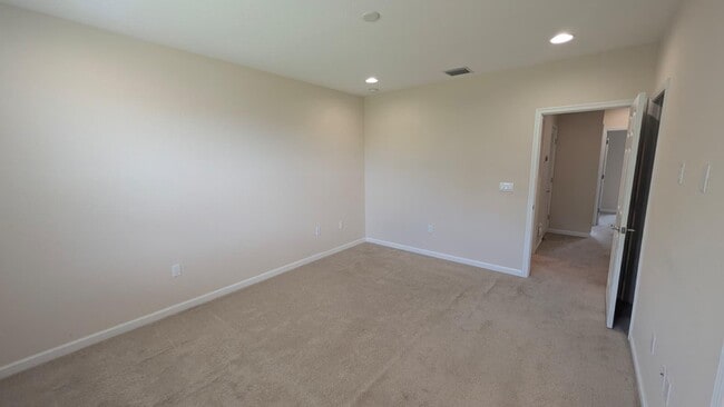 Building Photo - 2900 NW Treviso Cir