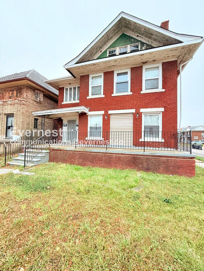 Building Photo - 3 Bed/1 Bath Home with Laundry Hookups / Pet-Friendly / Vouchers Accepted / Available Now!