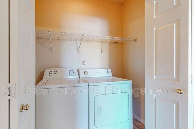 Building Photo - 4209 Ridgeway Ct