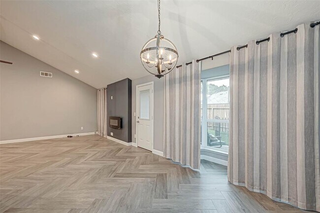 Building Photo - 11627 Briar Rose Dr