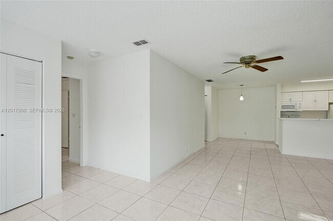 Building Photo - 2866 S University Dr