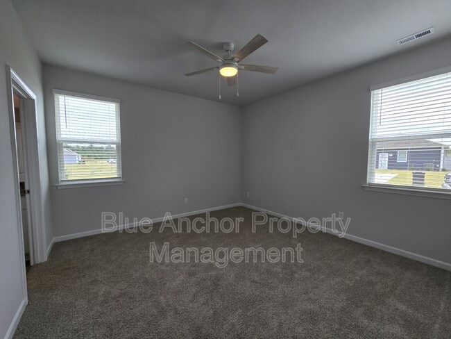 Building Photo - 77 Bonaparte St