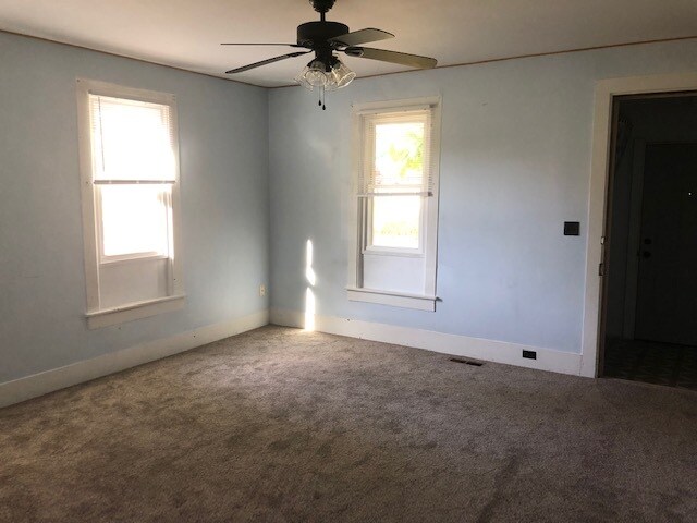 Building Photo - 604 Finley Ave