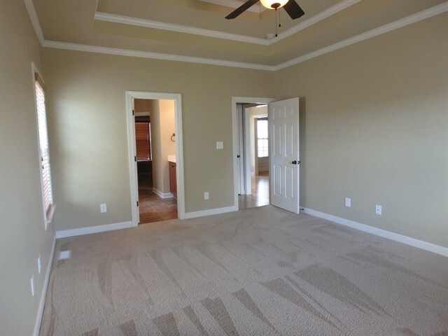 Building Photo - 100 Millwood Dr
