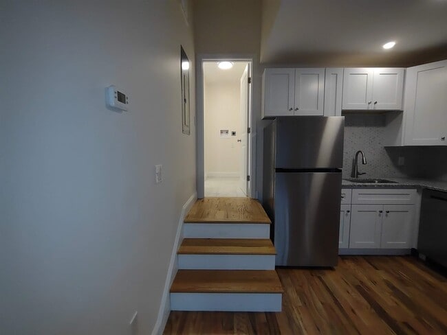 Building Photo - 394 Union Ave